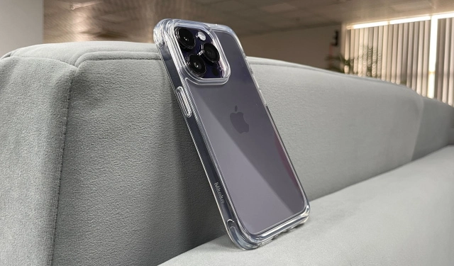 Read more about the article 10 Best Clear Cases for iPhone 14 Pro and iPhone 14 Pro Max: Protecting Your Device in Style